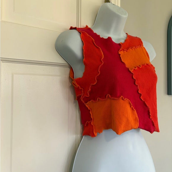 AKIRA Red & Orange Colorblock Lettuce-Edge Cropped Tank - Picture 2 of 4